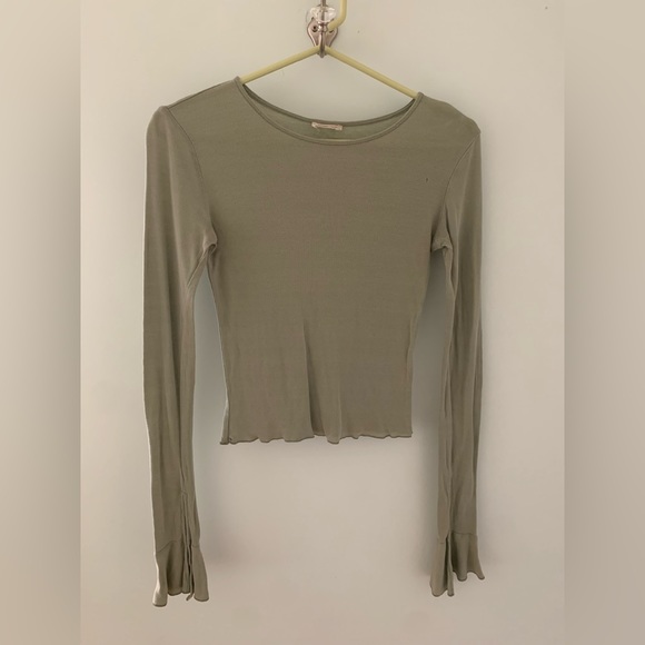 Zara Tops - Zara ribbed long sleeve cropped top